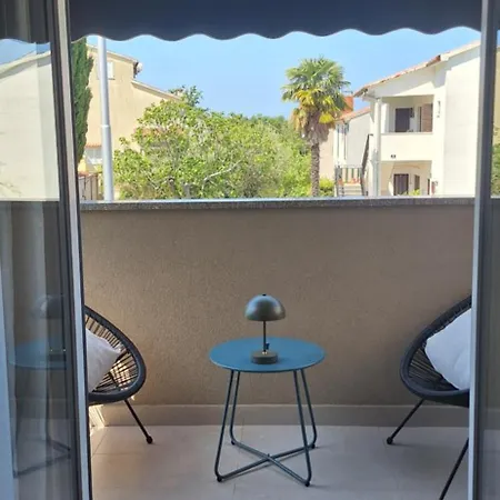 Bowie & Morgan Apartment