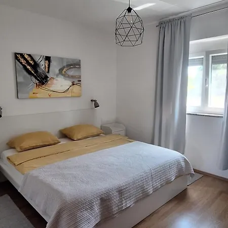 Bowie & Morgan Apartment Porec